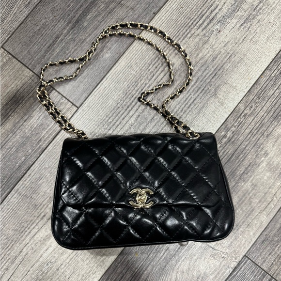 Black Designer bag - Picture 1 of 4